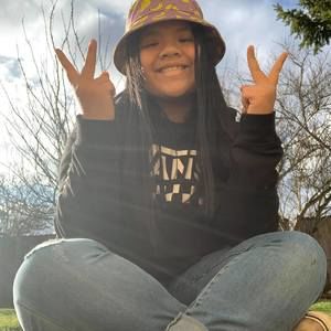 Meet your Posher, Tran